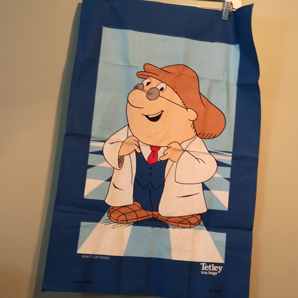 Tetly teas Other - Tetly teas tea towel and tin